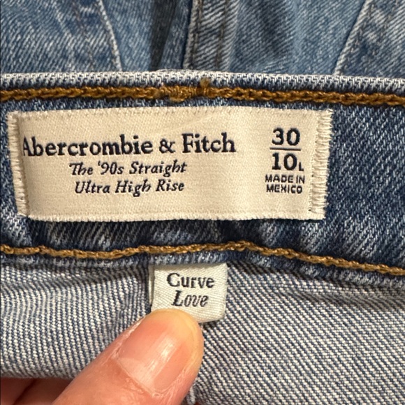 Abercrombie & Fitch Curve Love The 90s Straight Ultra High Rise Jeans Blue-30L - Picture 8 of 10